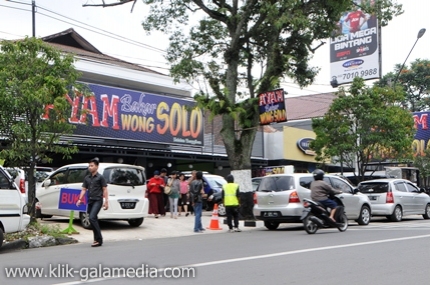  Ayam  Bakar  Wong  Solo  Hadir di Bandung trikberita